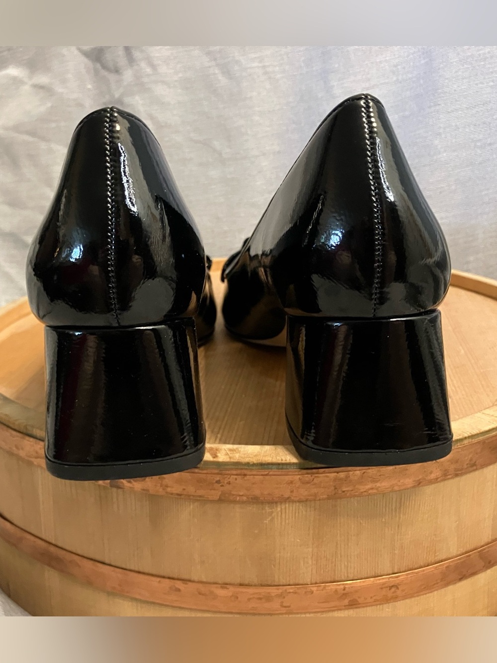EUC Adrienne Vittadini Black Faux Patent Leather Block Heels Buckles Bow Sz 8.5 - Picture 4 of 8